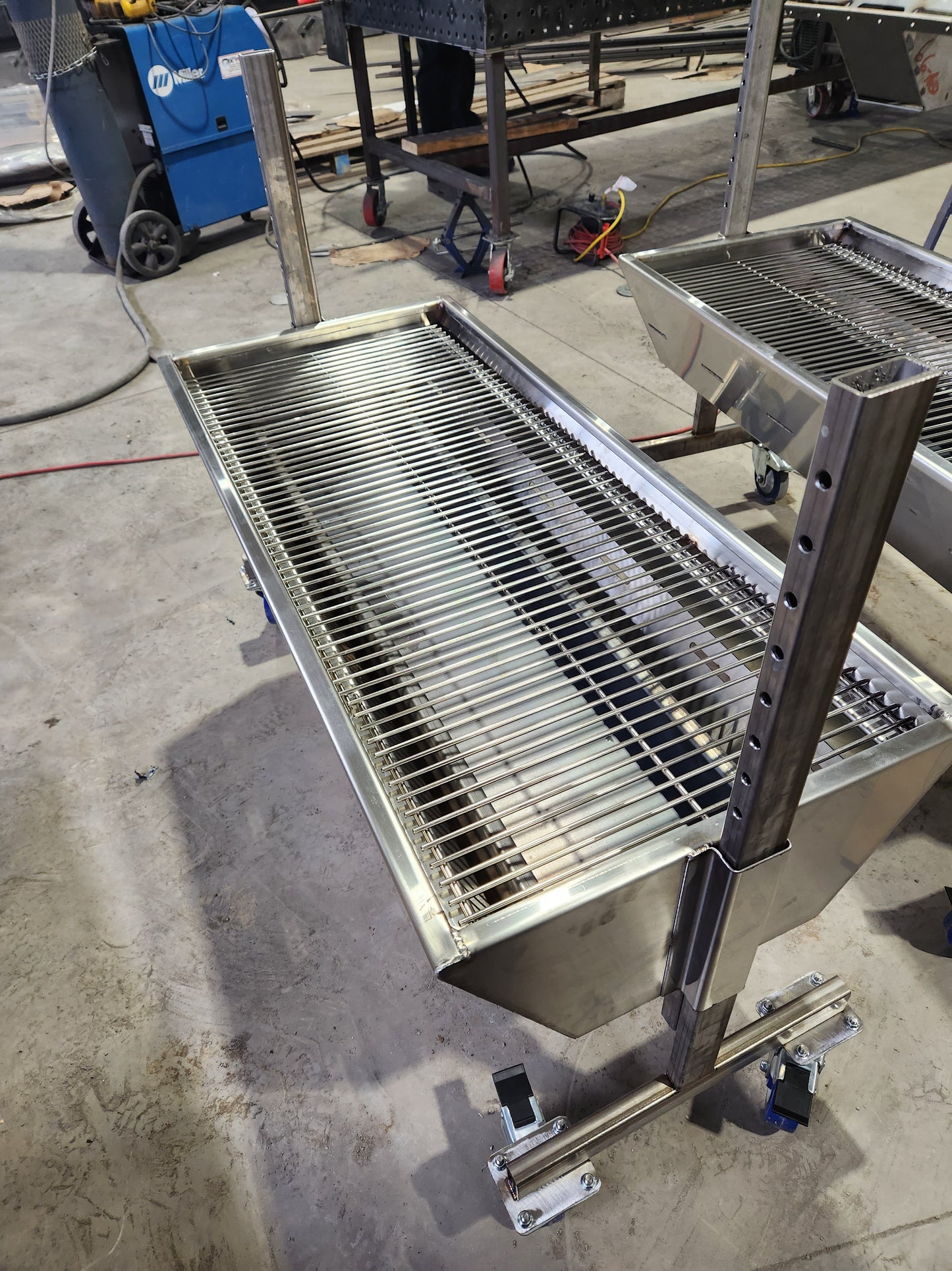 IGNIS 48 (Grill au bois et Méchoui)